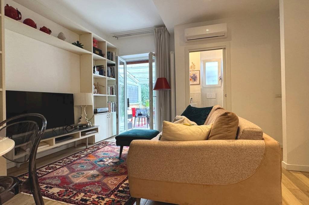 Soggiorno - Two-room apartment via Luigi Ronzoni, Roma - photo 3