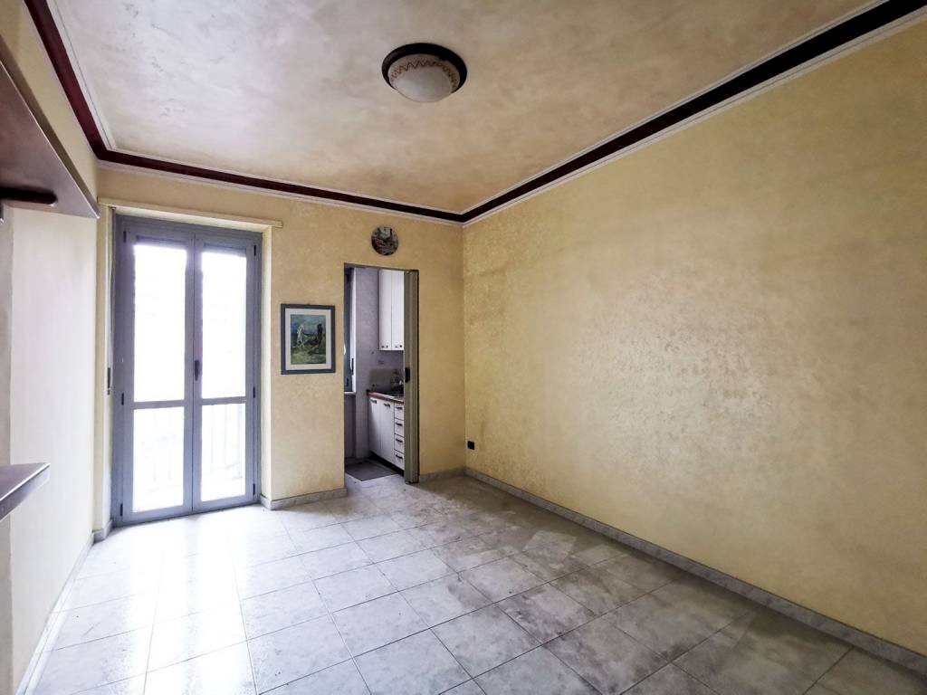 Cucina - Bilocale via Emilio Brusa, 48, Torino (zona Lucento) - foto 2