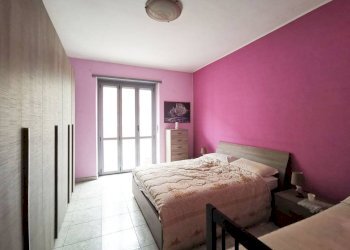 Camera da letto - Bilocale via Emilio Brusa, 48, Torino (zona Lucento) - foto 16