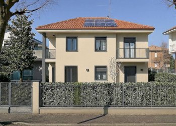 Facciata - Villa via Gioacchino Rossini, Cassano d'Adda - foto 19