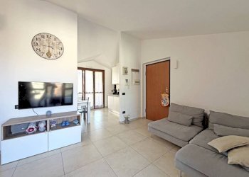 Salone - Attic via Filippo Turati, 27, Inzago - photo 16