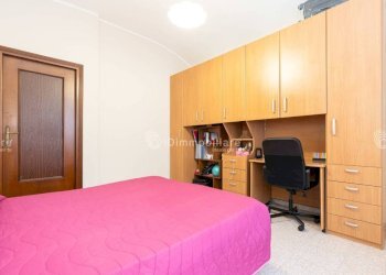 Camera da letto - Trilocale corso Regio Parco, 24, Torino (zona Aurora) - foto 11