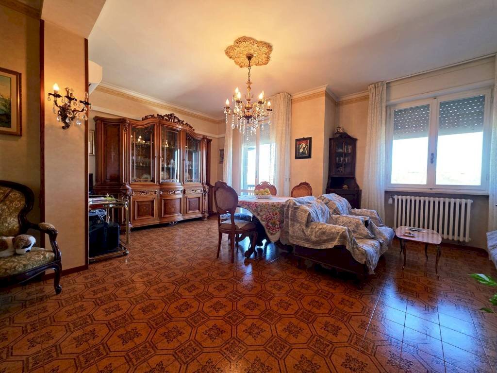 Salone - Quadrilocale via Torrente Bardea, Parma (zona Montanara) - foto 2