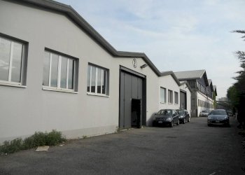 Facciata - Capannone via Sempione, 179, Pero - foto 5