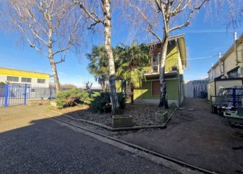 Cortile interno - Capannone via Cremona, Lainate - foto 4