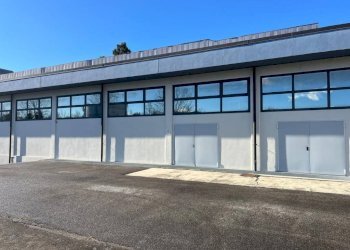 Facciata - Capannone via Nuova Vallassina, 4a, Merone - foto 10