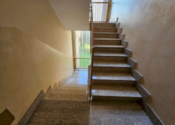 scala condominiale - Quadrilocale via Francesco Lusso, 4, Asti - foto 14