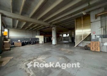 Capannone via Augusto Pedullà, Genova (zona Molassana) - foto 3