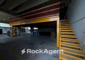 Capannone via Augusto Pedullà, Genova (zona Molassana) - foto 16