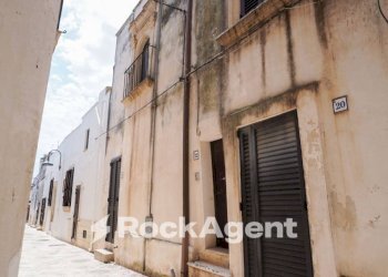 Casa indipendente via Lelio Vincenti, Carpignano Salentino - foto 4