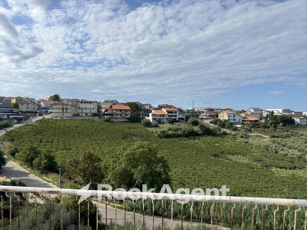 Capannone via Pedine, Tollo - foto 2