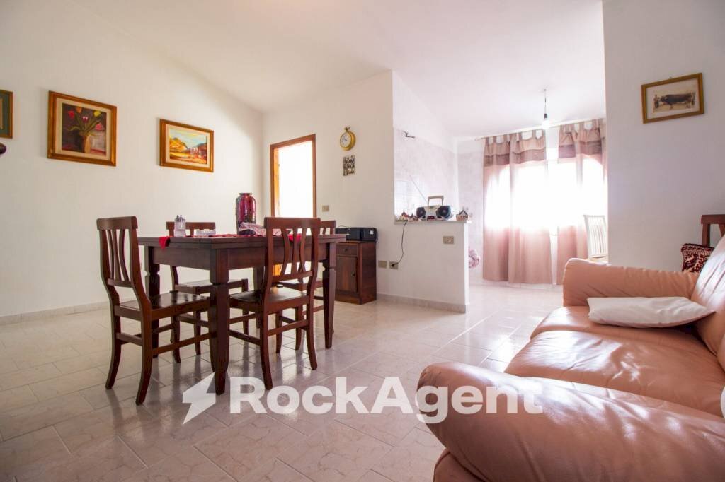 Independent house via Cesare Battisti 20, Ploaghe - photo 2