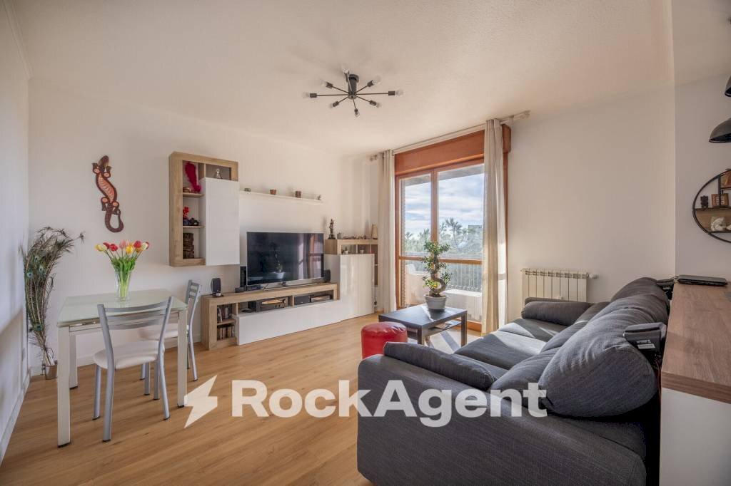 Salone - Trilocale via Pagoda Bianca, 71, Roma (zona Torrino) - foto 1