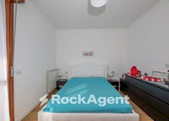 Camera da letto - Trilocale via Pagoda Bianca, 71, Roma (zona Torrino) - foto 21