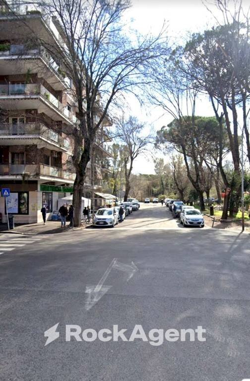 Negozio via Antonello da Messina, Roma - foto 3