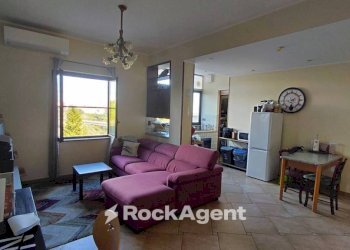 Trilocale via Sirleto, 67, Catanzaro - foto 1