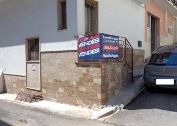 Appartamento via Giuseppe Parini, 10, Ruffano - foto 1