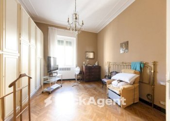 Camera da letto - Appartamento via Accinelli, Genova (zona Castelletto) - foto 16