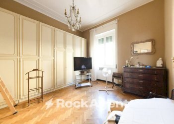 Camera da letto - Appartamento via Accinelli, Genova (zona Castelletto) - foto 17