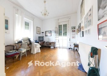 Salone - Appartamento via Accinelli, Genova (zona Castelletto) - foto 19