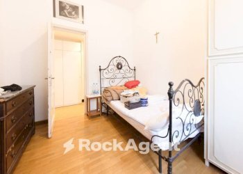 Camera da letto - Appartamento via Accinelli, Genova (zona Castelletto) - foto 22
