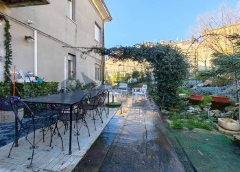 Giardino - Three-room apartment via Cartiano, Borghi - photo 14