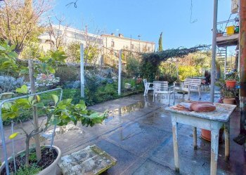 Giardino - Three-room apartment via Cartiano, Borghi - photo 15