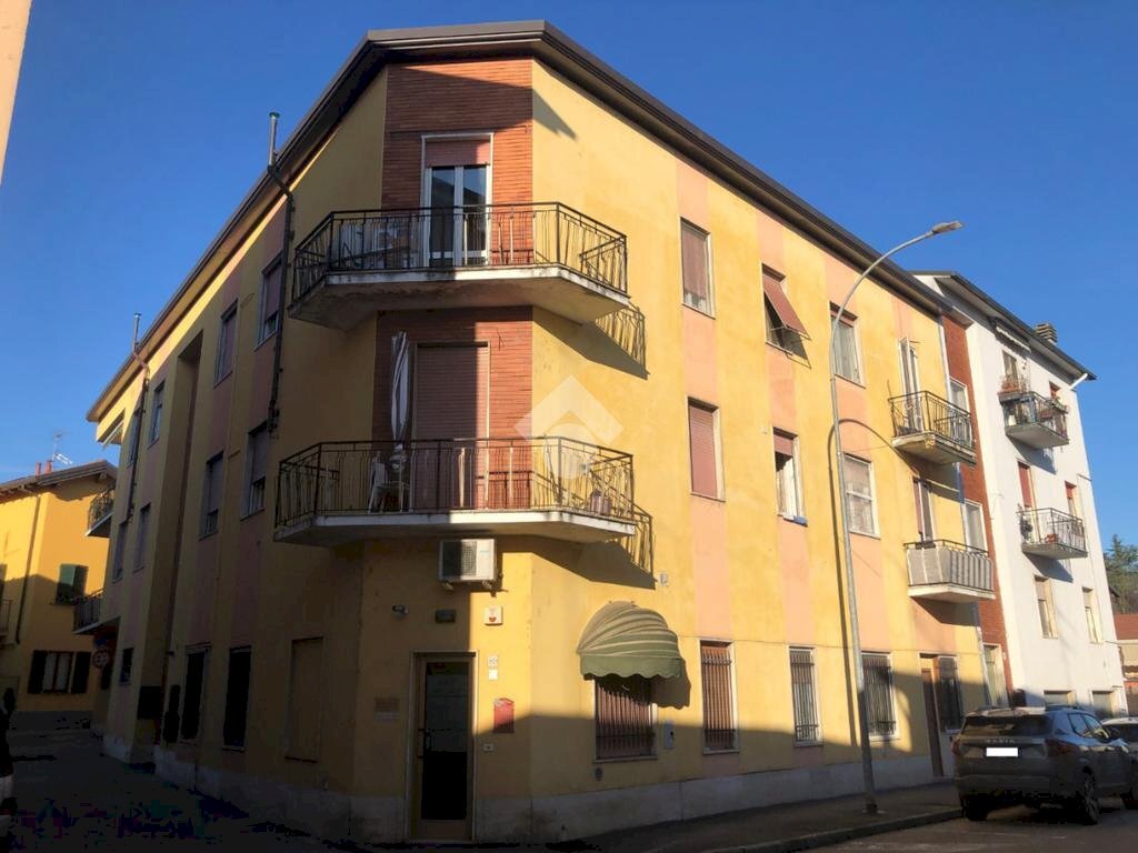 Three-room apartment Via 1' Maggio, Lacchiarella - photo 1