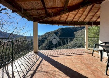 Casa indipendente Regione Bunda, Pigna - foto 3