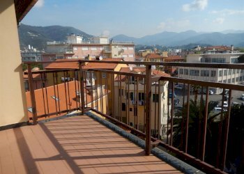 soggiorno vista.JPG - Appartamento Via della Chiusa 101, Sestri Levante - foto 17