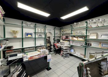 Interno_2.jpg - Locale Commerciale Via San Zeno 7, Brescia - foto 4