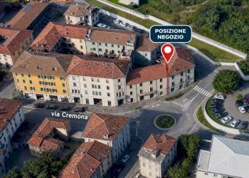 Negozio_foto_Alta.jpg - Locale Commerciale Via San Zeno 7, Brescia - foto 1