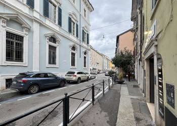 014_affitto_negozio_Corso_cavour_Brescia_Esterno.j - Locale Commerciale Corso Cavour 18, Brescia - foto 13