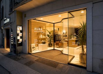Vetrina_Conceptstore.png - Locale Commerciale Corso Cavour 18, Brescia - foto 15