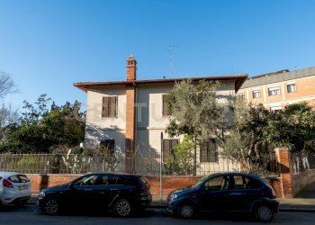 HSV04653.jpg - Villa Via Fratelli Bandiera, Grosseto - foto 1