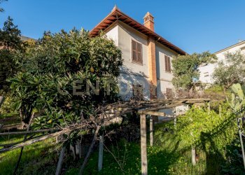 HSV04673.jpg - Villa Via Fratelli Bandiera, Grosseto - foto 5