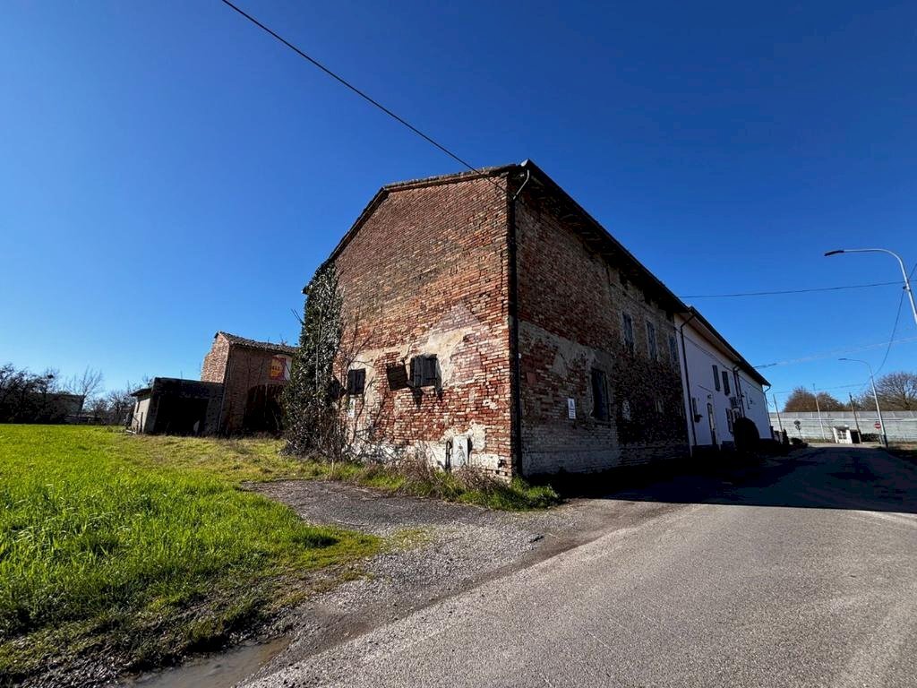 Rustico Via Enzano, Brescello - foto 1