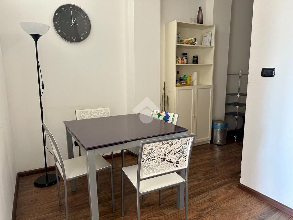 Three-room apartment Piazza Bottini, Milano (neighborhood Lambrate) - photo 1