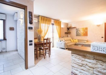 Quadrilocale Via G. Falcone, Garbagnate Milanese - foto 4