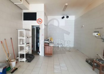 Interno non residenziale - Negozio viale delle Piante, Rimini - foto 6