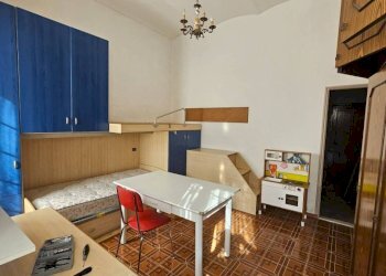 Camera da letto - Appartamento via Savigliano, 101, Saluzzo - foto 5