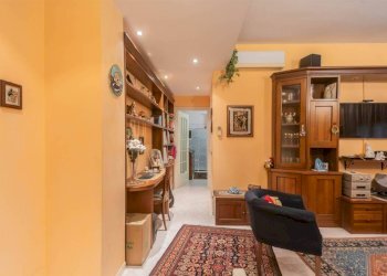 Soggiorno - Appartamento via Francesco Petrarca, 88, Sesto San Giovanni - foto 4