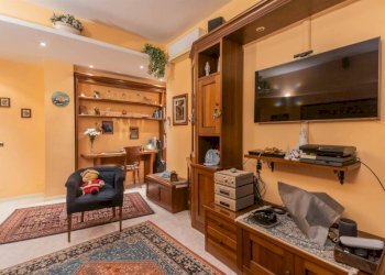 Soggiorno - Appartamento via Francesco Petrarca, 88, Sesto San Giovanni - foto 6