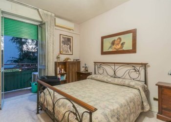 Camera da letto - Appartamento via Francesco Petrarca, 88, Sesto San Giovanni - foto 14