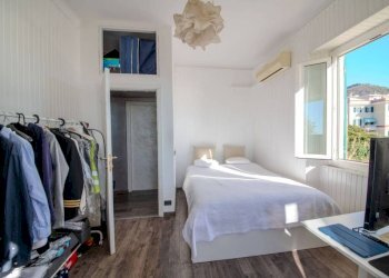 Camera da letto - Villa via Quarto, 45, Genova (neighborhood Quarto) - photo 26