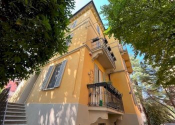 Facciata - Quadrilocale via Giuseppe Mazzini, 36, Bologna (zona Massarenti) - foto 9