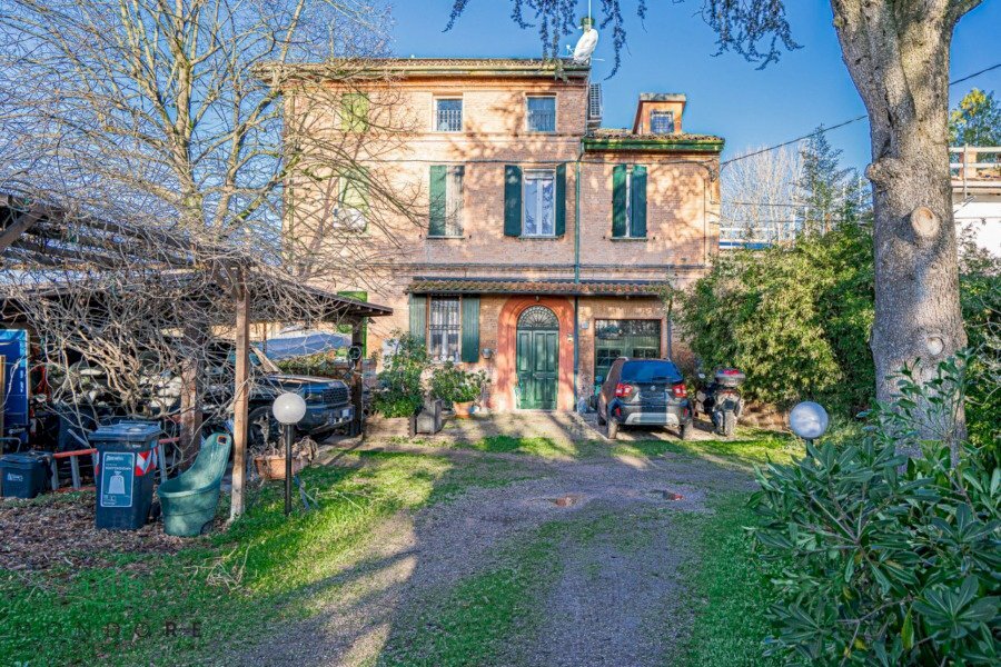Villa Via Cadriano, Bologna (zona San Donato) - foto 1