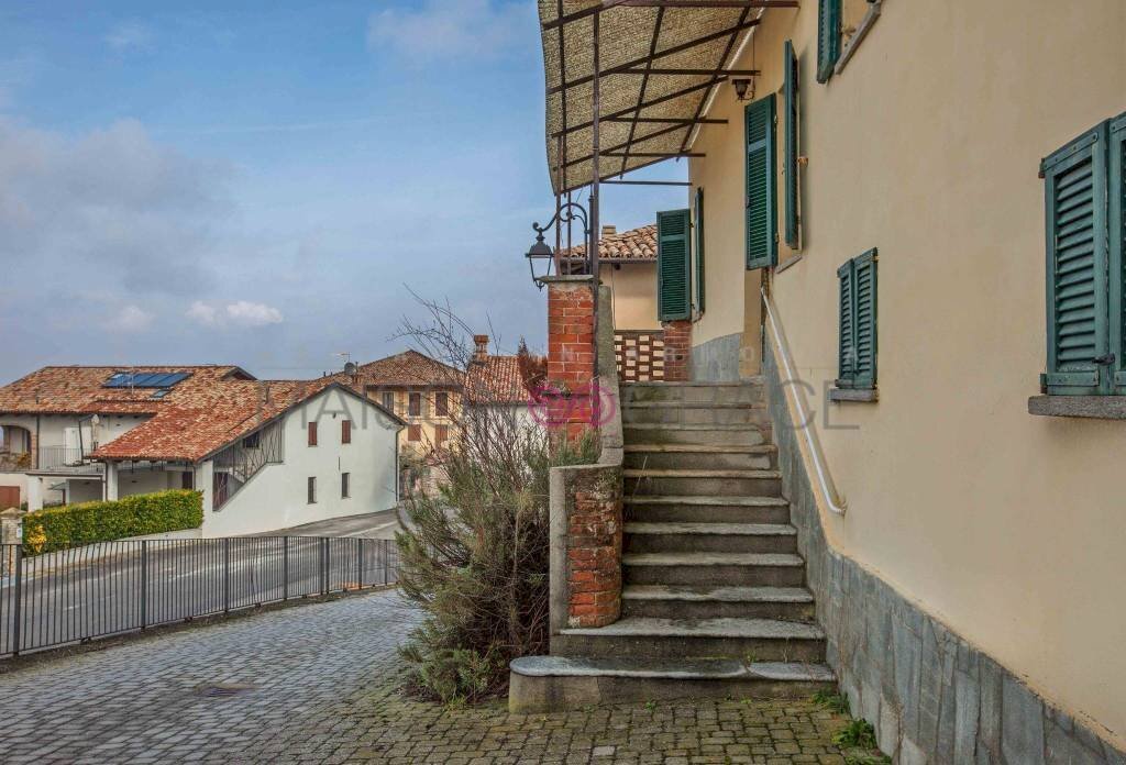 Cortile interno - Rustic Località Perno, 9, Monforte d'Alba - photo 3