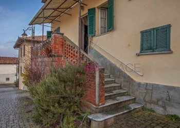 Cortile interno - Rustico Località Perno, 9, Monforte d'Alba - foto 5