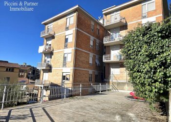 01.jpg - Appartamento Via Beatrice 38, Perugia (zona Elce) - foto 1